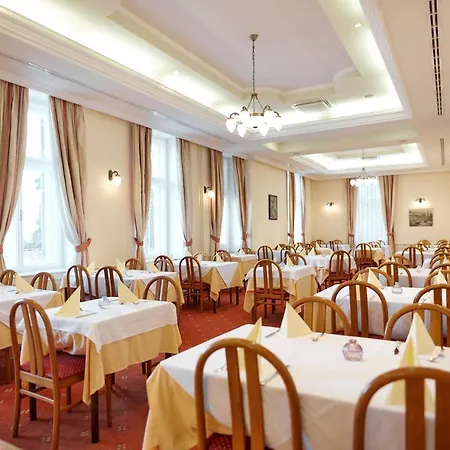 Hotel Lovran Отель