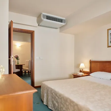 Hotel Lovran Hotel 3*