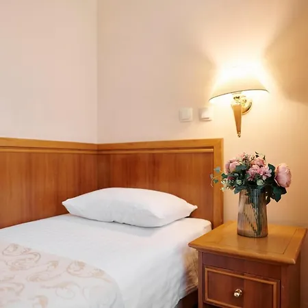 Отель Hotel Lovran