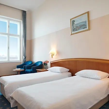 Hotel Lovran Ловран