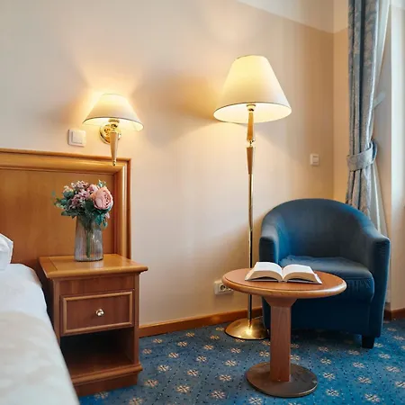 Hotel Lovran 3* Lovran