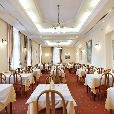 Hotel Lovran Ловран