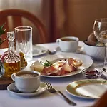 Hotel Lovran 3*