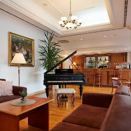 Hotel Lovran 3* 로브란