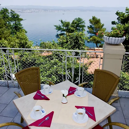 Hotel Lovran 3*