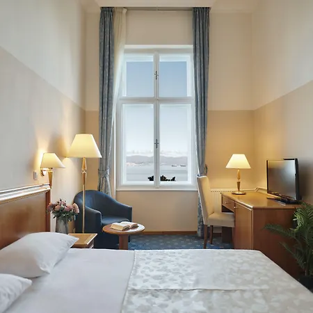 Hotel Hotel Lovran 3*