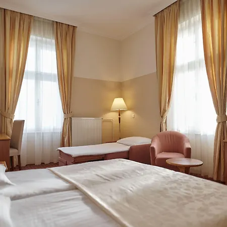 Hotel Lovran 3* 로브란