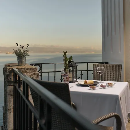 호텔 Hotel Lovran 로브란