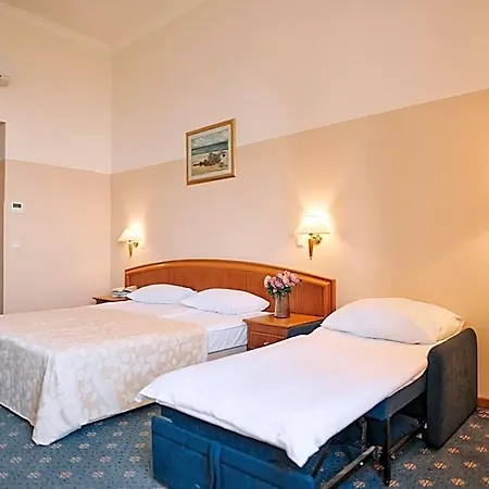 Hotel Lovran 3*